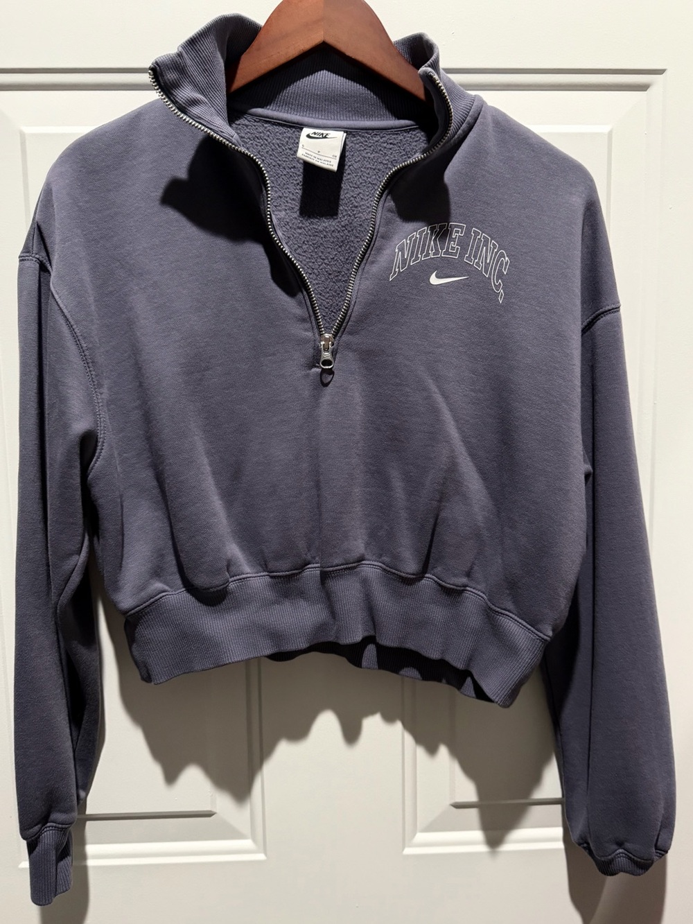 Nike Cropped Half-Zip Sweatshirt